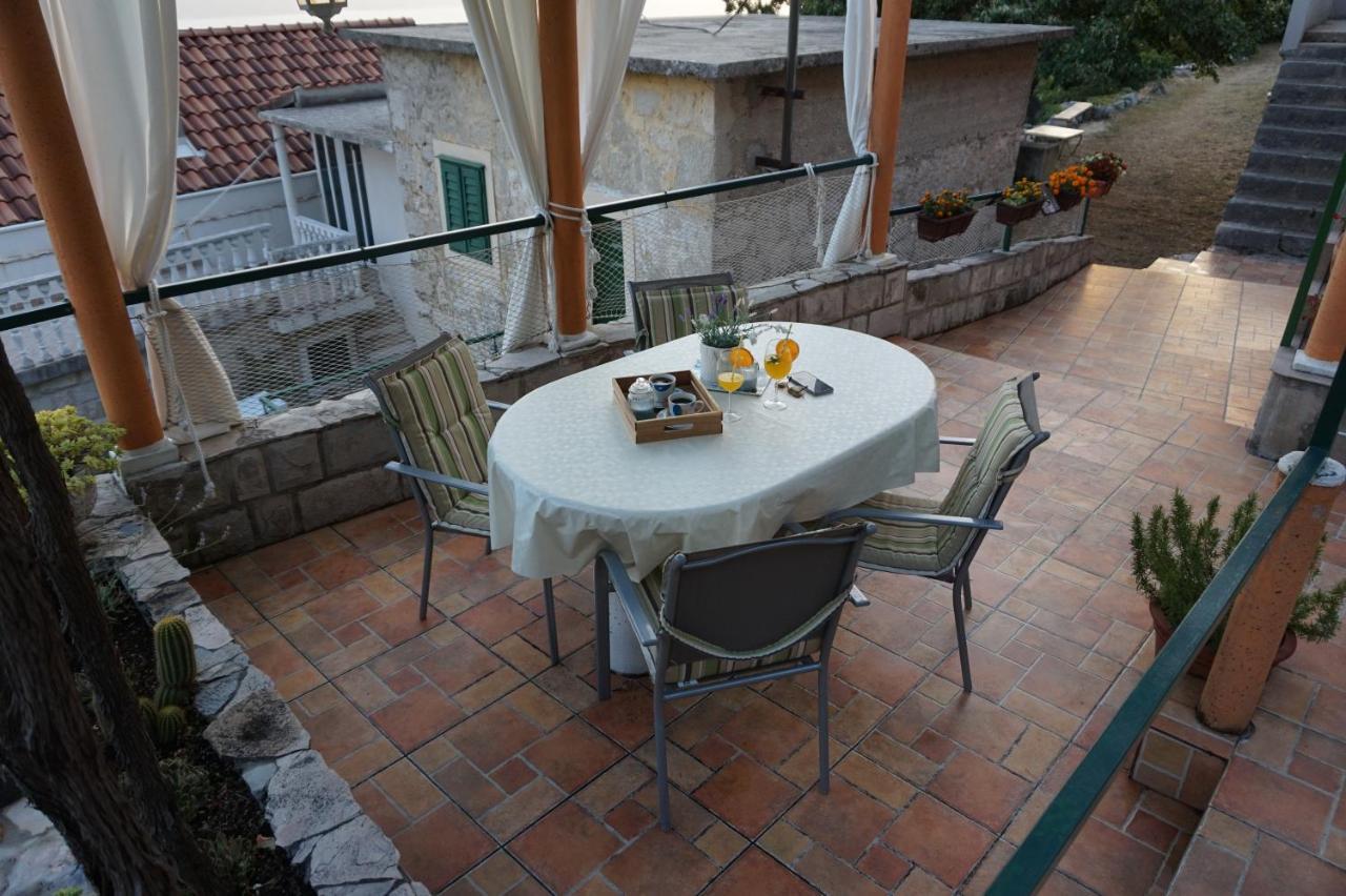 Holiday House Terezija Baska Voda Bagian luar foto