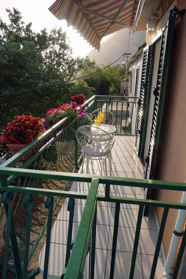Holiday House Terezija Baska Voda Bagian luar foto
